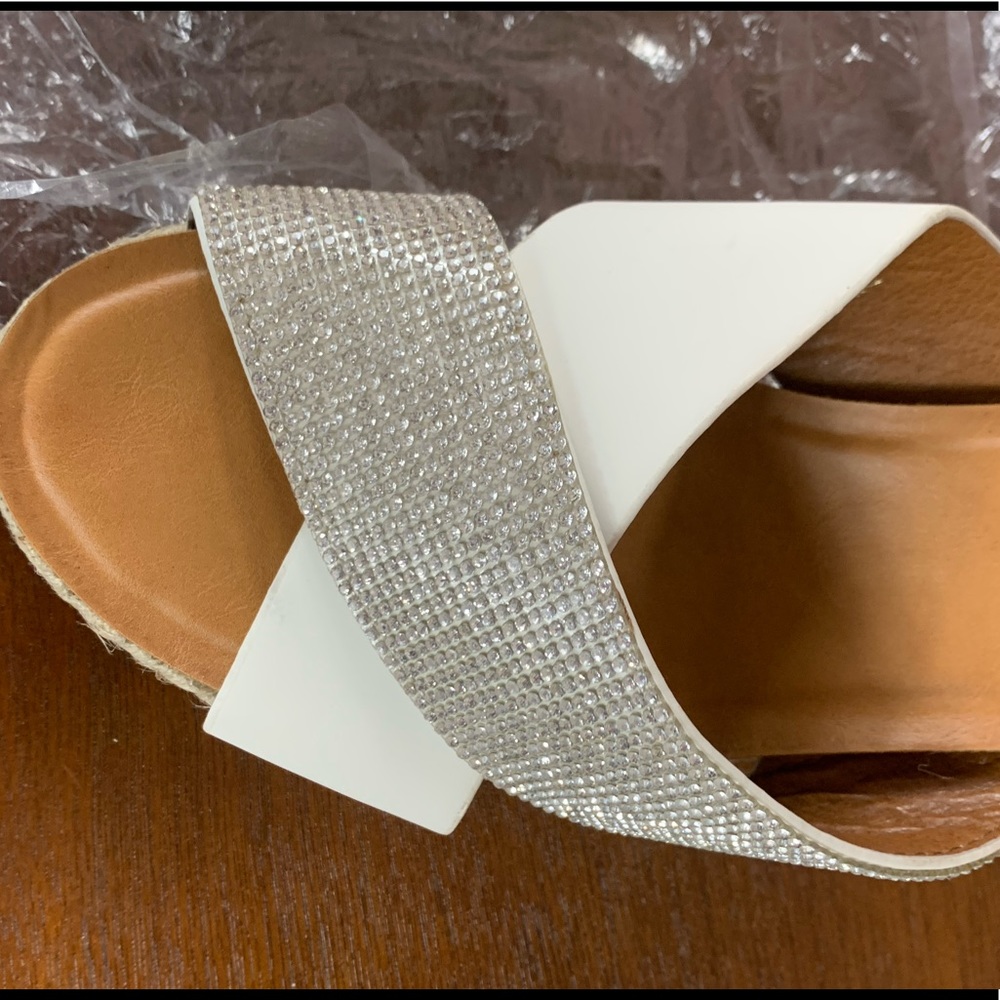 Olive Street White/Silver Sandals - Picture 6 of 6